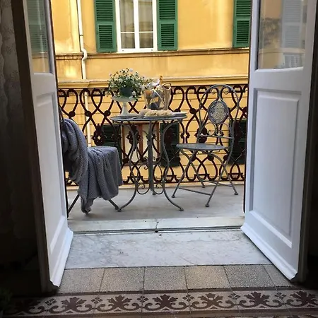 Grandmas 5 Terre Nyaraló