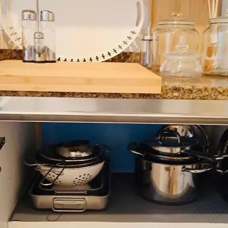 Grandmas 5 Terre Nyaraló *